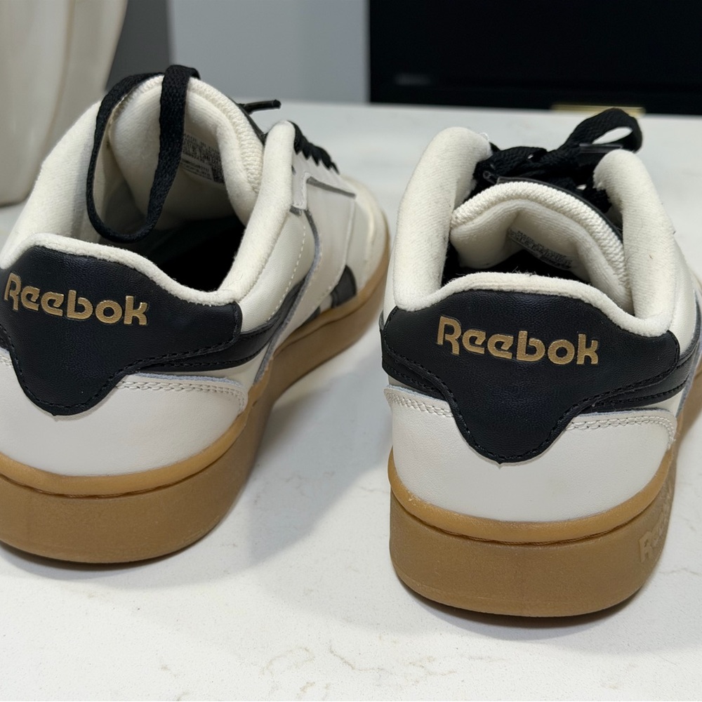 Reebok Classic White and Black Shoes - Picture 7 of 7